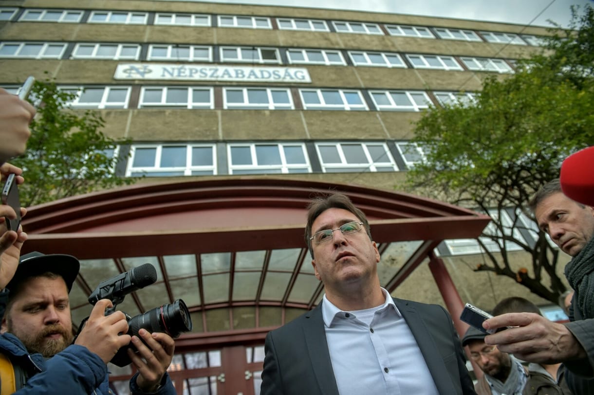 Elhagyja az újságíró pályát a Népszabadság utolsó főszerkesztője