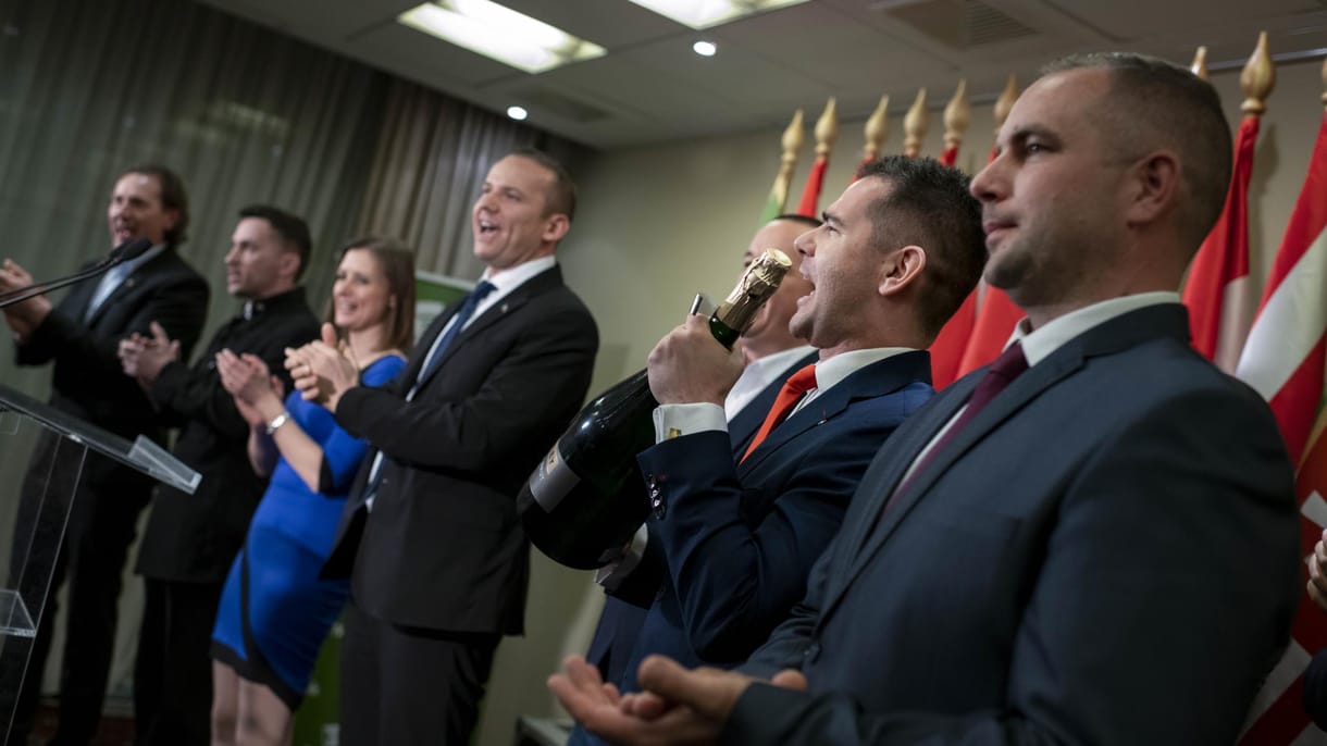 A levélszavazatok újraszámolását kéri a Mi Hazánk