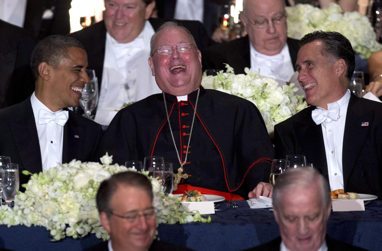 Videó: együtt vacsorázott és viccelődött Obama és Romney