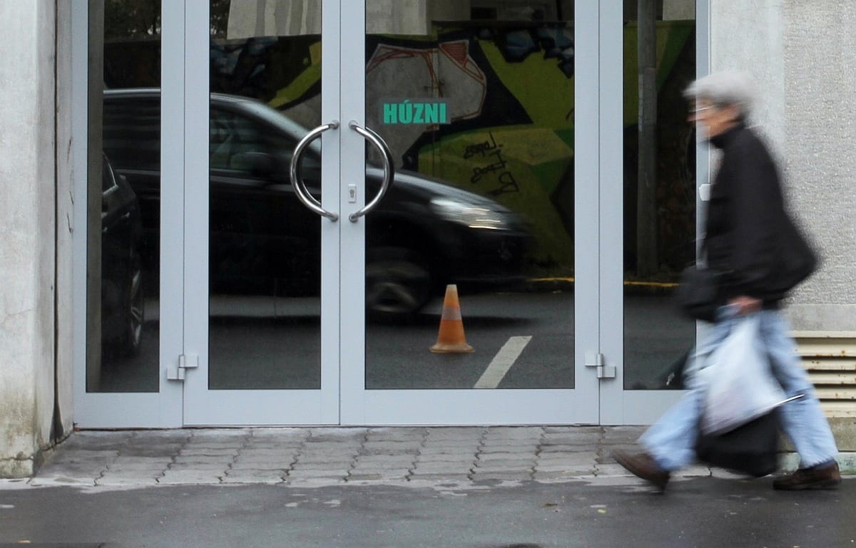 A kormány létrehozta, milliárdokat költött rá, és most megszünteti