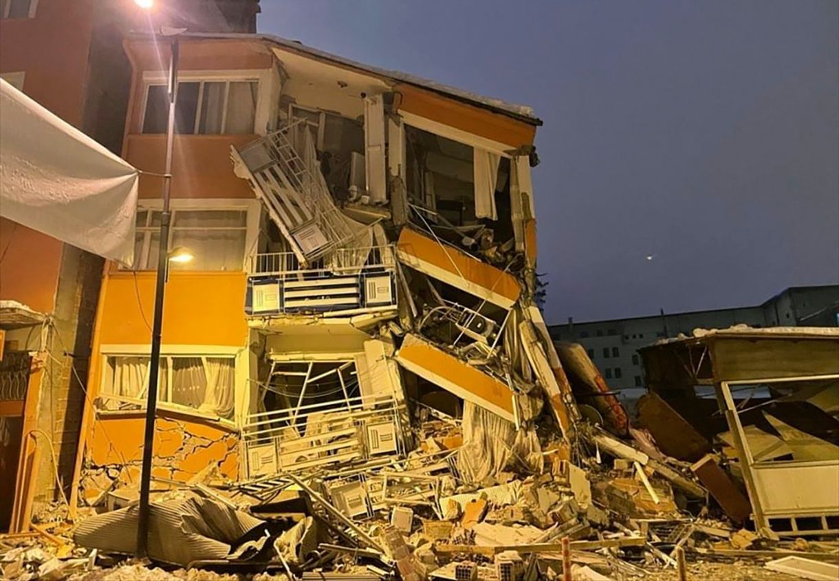 Egy magyarról tud a külügy, aki a törökországi földrengés térségében van