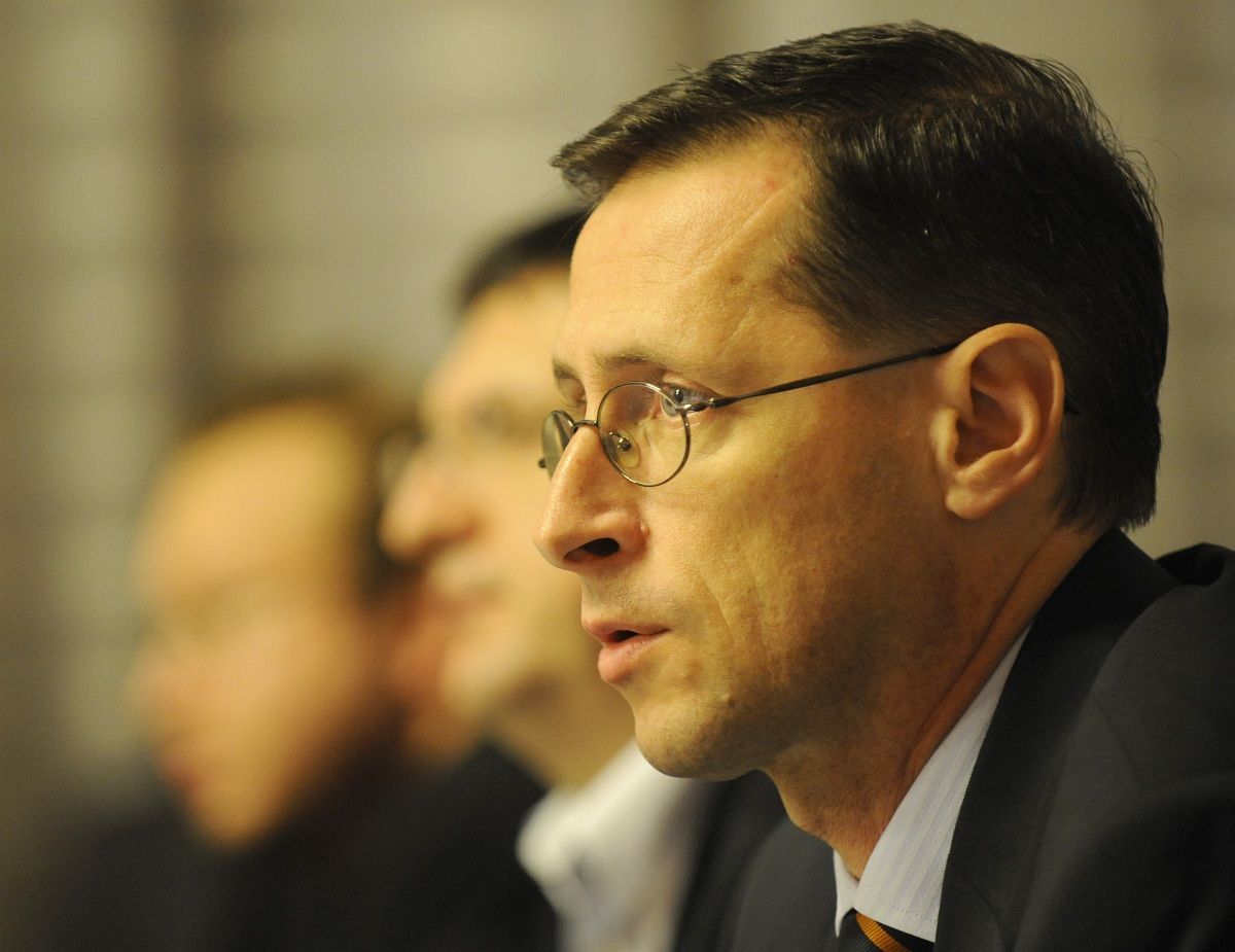 Varga Mihály: még nem dőlt el, hogyan indulnak az egyéni nyugdíjszámlák