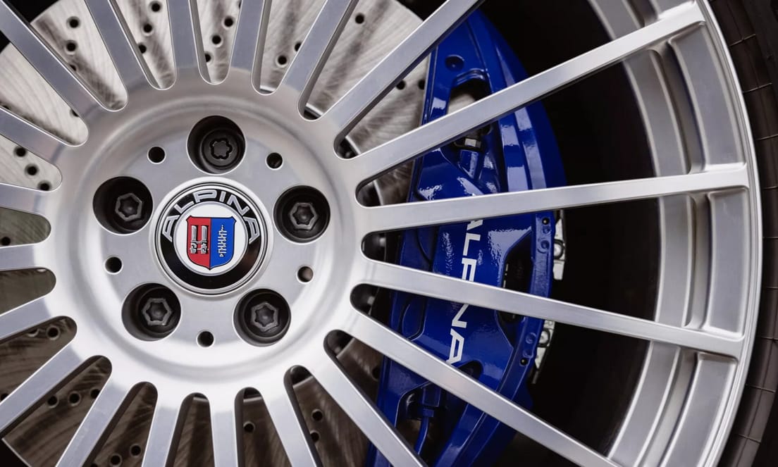 Beolvadt a BMW-be, emblémáját is megújítja az Alpina