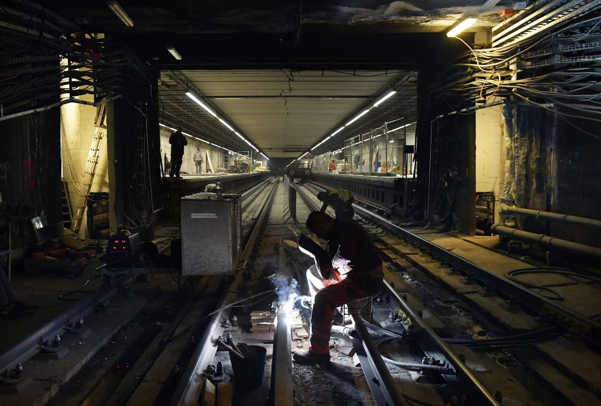 Részlegesen felfüggesztette a BKV a 3-as metró felújításának egyik szerződését