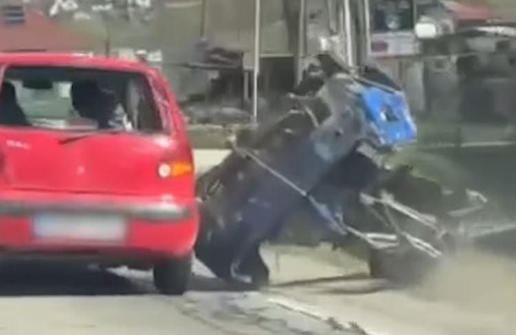 Ilyen a magyar Transformers? Szürreális dolgot cipelt magával egy Matiz