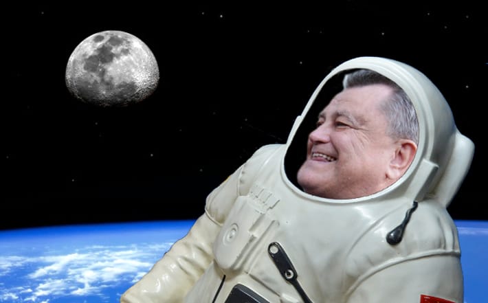 És akkor Széles Gábor elrepül a Holdra