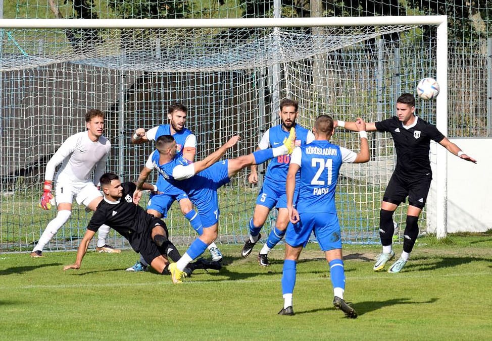 Vasárnap leváltották a Fideszt, hétfőn visszalépett a futballklub – mi lesz a focival ott, ahol nyert az ellenzék?