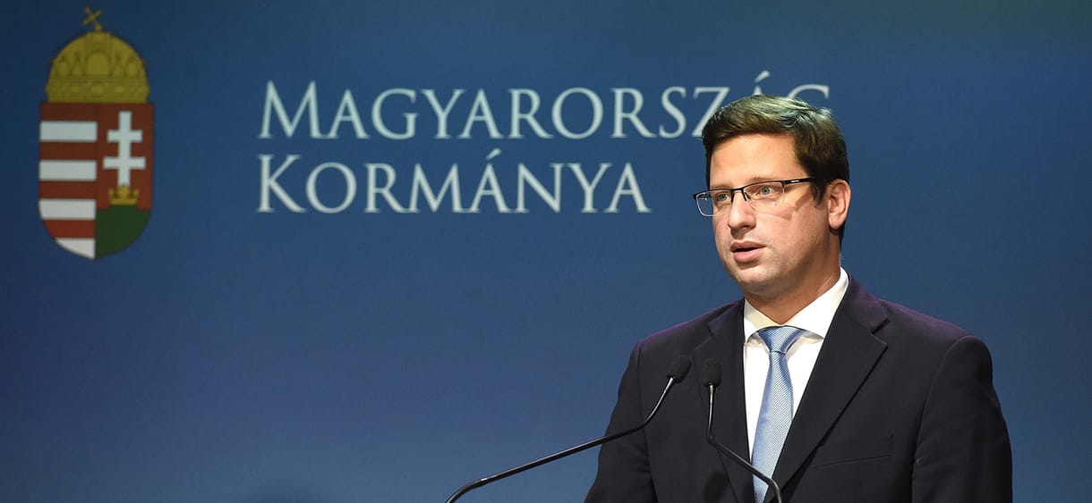 Balesete volt Gulyás Gergelynek az éjszaka