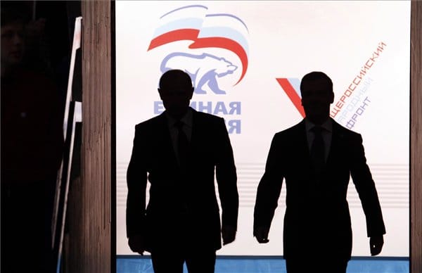 A Putyin-Medvegyev-csere semmit nem változtat a rendszeren