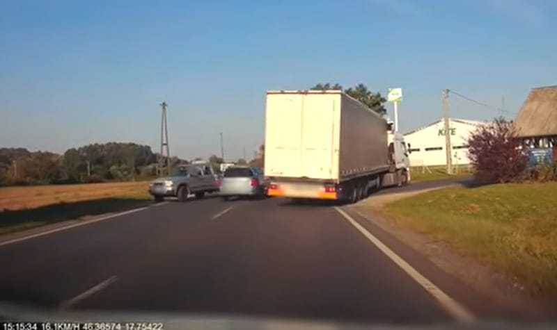 Az élet írja a legjobb KRESZ-leckéket, mint ezen a videón Kaposváron