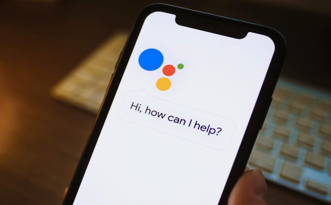 Könnyen lehet, hogy önt is folyamatosan lehallgatja a telefonja – így tehet ellene