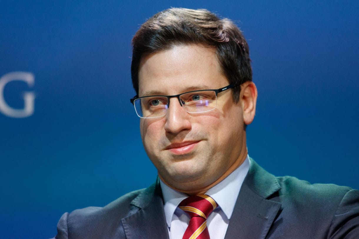 Gulyás Gergelynek bejött a miniszterség: majd' 4 millióval gyarapodott fél év alatt