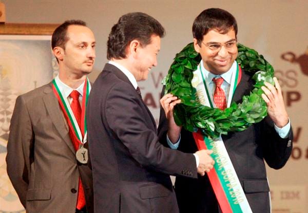 Topalov az elvesztett sakkvilágbajnoki döntő után Anandnak esett