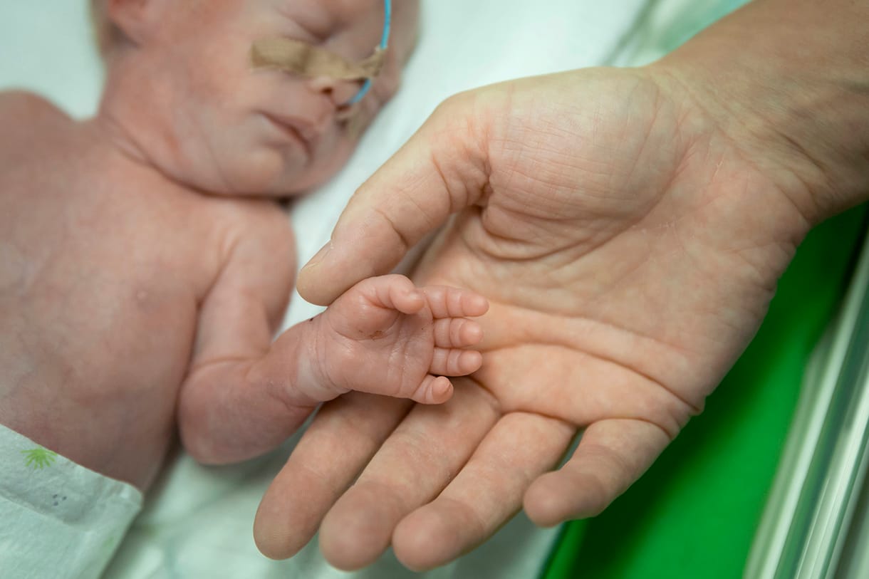 7 milliárdnyi hálapénzt fizetnek a szüléseknél, a kamara szerződéshez kötné az orvosválasztást