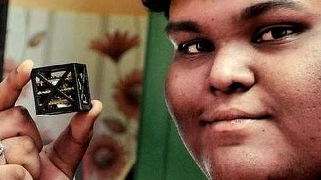 Egy 18 éves indiai fiú összerakta a világ legkisebb műholdját, amit a NASA fel is lő az űrbe