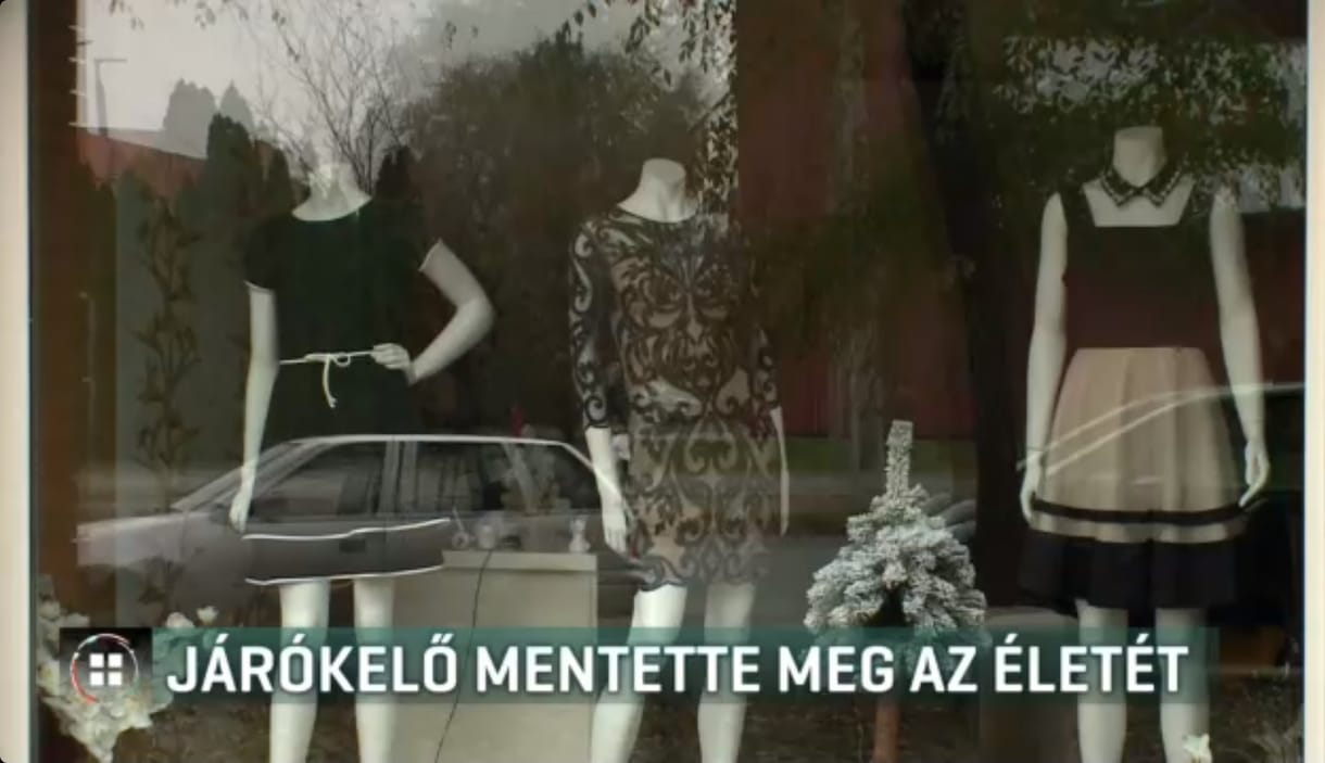 Túl drágának találta a ruhákat, megkéselte az eladónőt