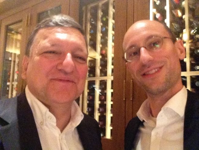 Obama után Barroso is szelfizett a Prezi vezetőjével