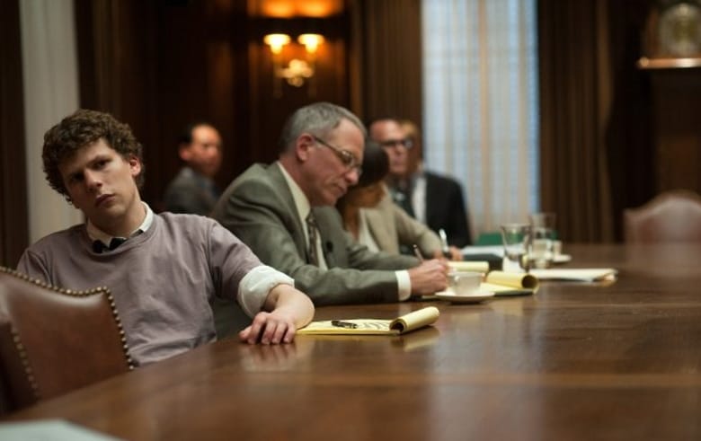 Belengették a Zuckerberg-film folytatását, a Facebook sötét oldalára kalauzolnának