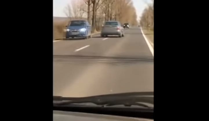 Össze-vissza hajtott a sávok között egy autós Szerencsnél – videó