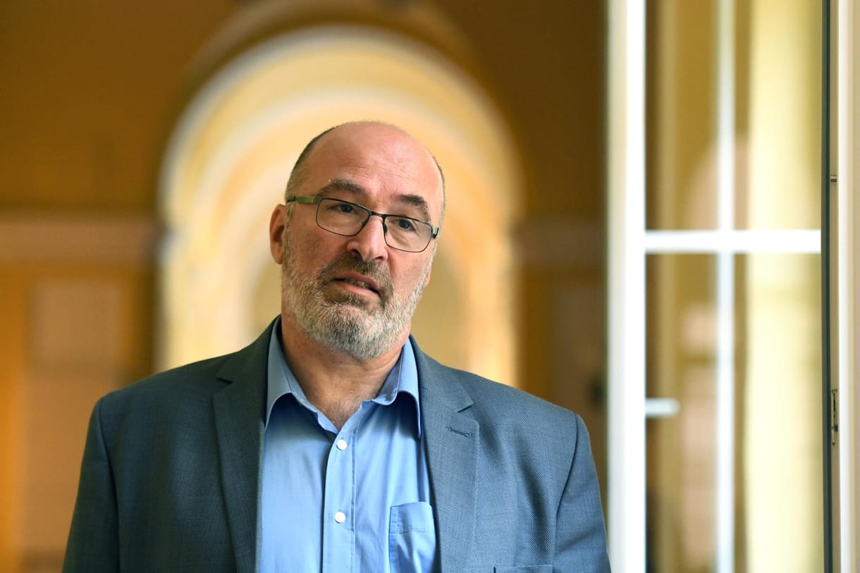Négy párt állt be Pikó András mögé Józsefvárosban