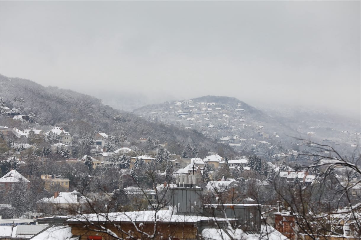 Nézegessen képeket a behavazott Budapestről!