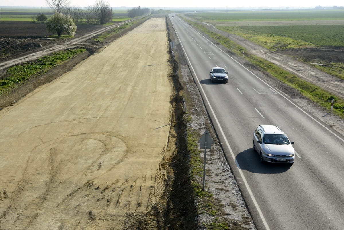 Elszámoltatja a kormány az M4-es kivitelezőit