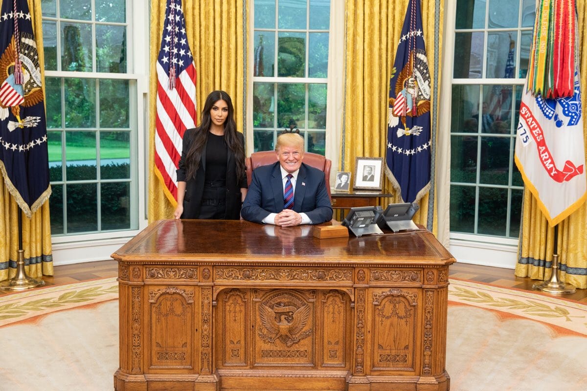 Trumppal tárgyalt Kim Kardashian, kihozna egy nőt a börtönből