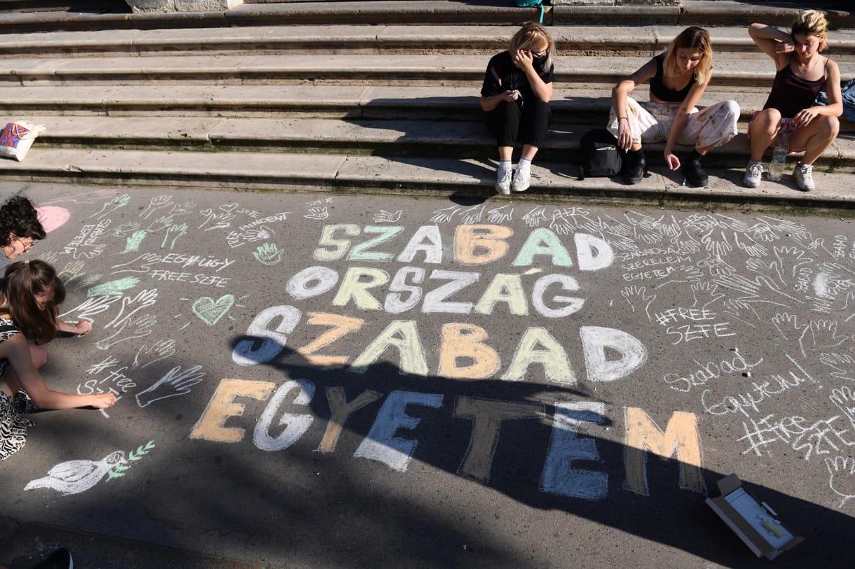 Csatlakozik a színművészetisek sztrájkjához a PDSZ