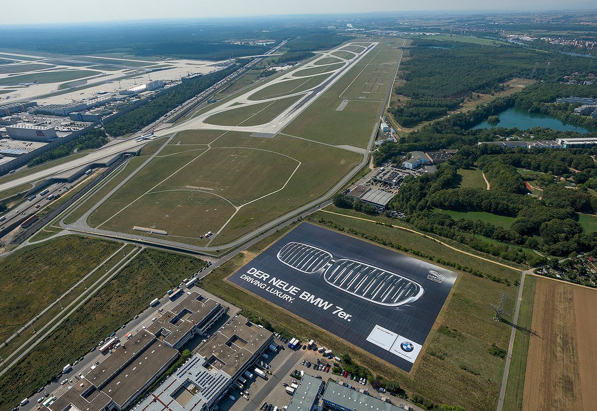 A világ legnagyobb veséivel reklámoz a BMW