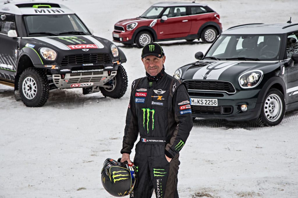 Motorost gázolt a Dakar-ralin Stéphane Peterhansel