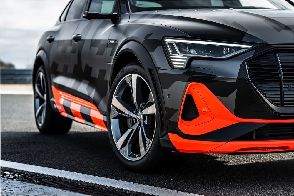 A közel 500 lóerő és 1000 Nm nyomaték a két legfontosabb adat az Audi sportosabb e-tronjában 