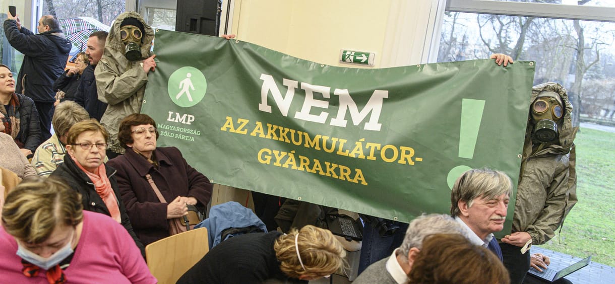 Küldd hangpostán! – így képzeli a gyakorlatban a kormányzat az új típusú közmeghallgatást