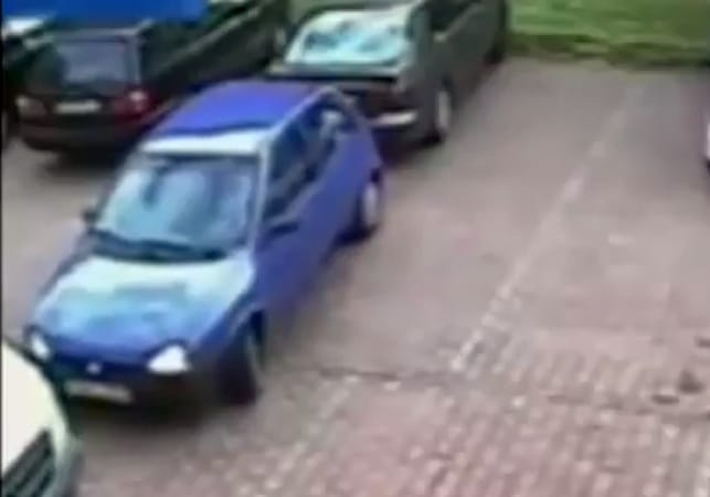 Ezen az autós manőveren garantáltan jót fog mosolyogni - videó