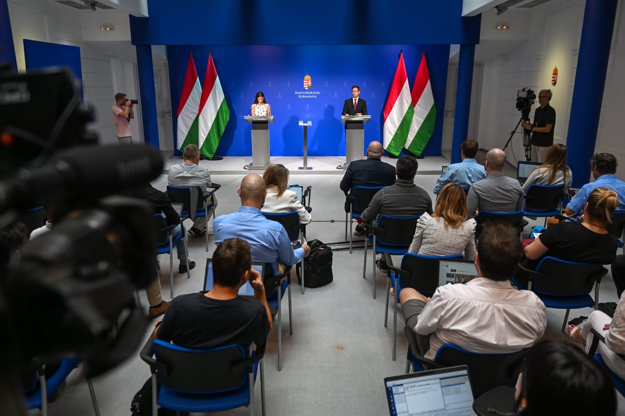 Váratlanul bejelentették, hogy Kormányinfót tartanak