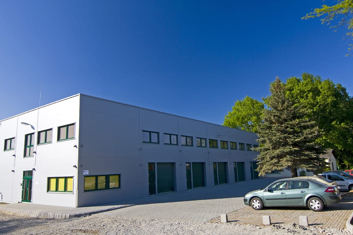 Összebútoroznak a legnagyobbak