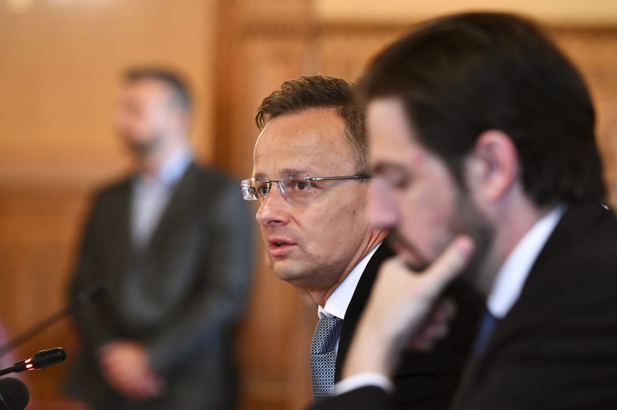 A kormány 14 milliárd forintot ad a Mercedes gigaberuházására