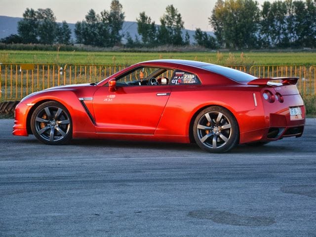 Románok építették Európa legbrutálisabb Nissan GT-R-ét – videó