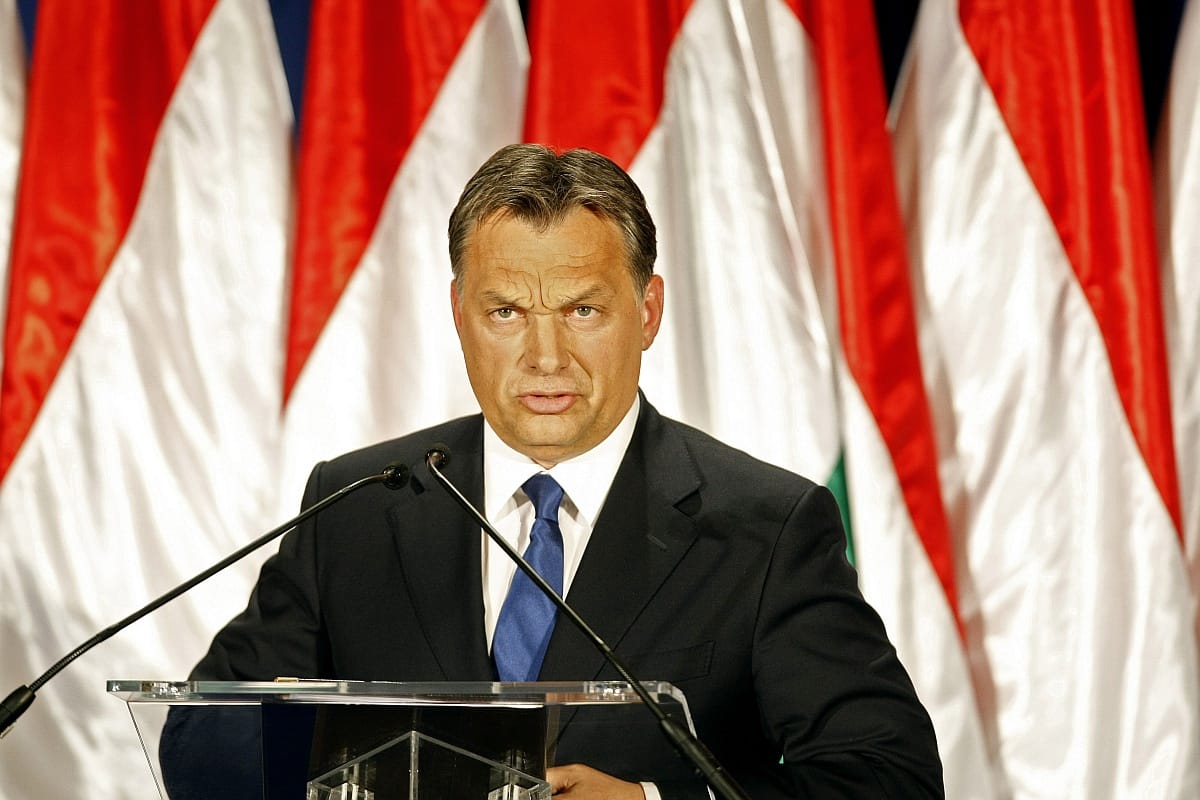 Orbán küldött némi olvasnivalót a Professzorok Batthyány Körének