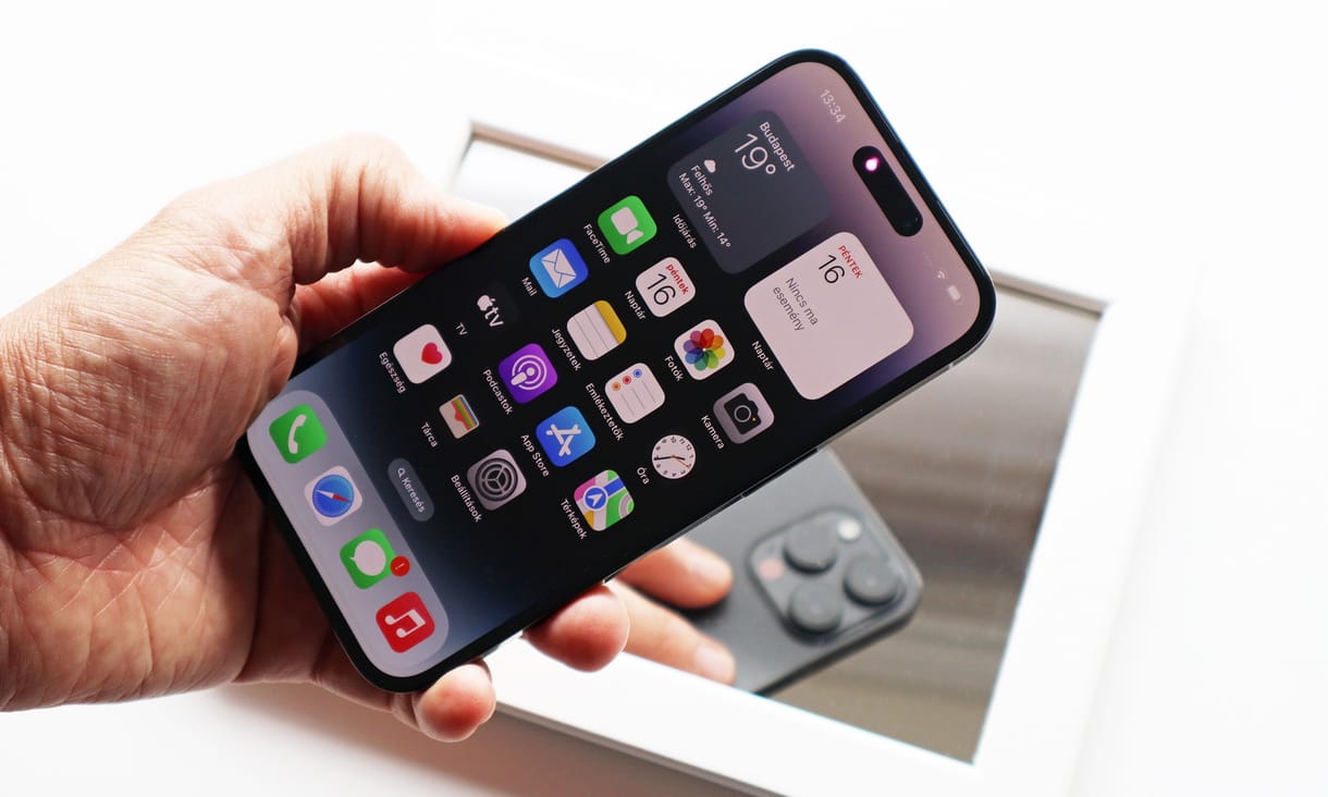 Az Apple is tudja: valami hibádzik a legújabb és legdrágább telefonjainál