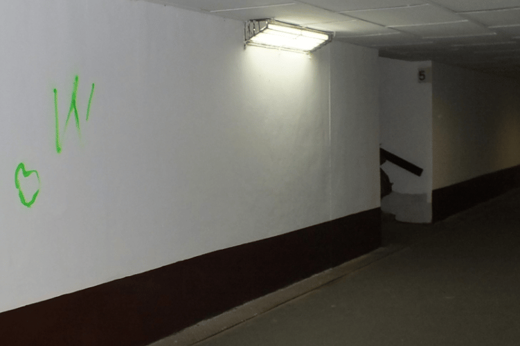 Egy betűig jutott a kezdő graffitis, mielőtt elkapták a rendőrök