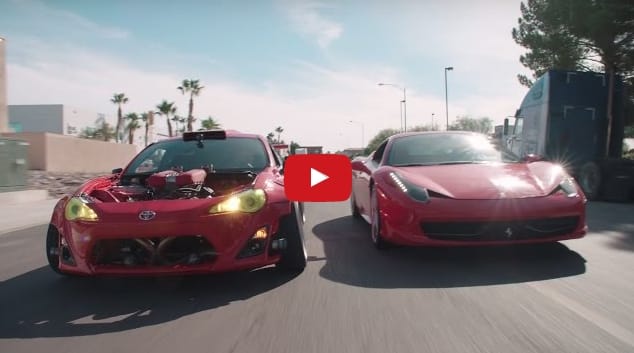 Mint egy rakéta: így megy az aszfalton a Toyotába oltott Ferrari-motor – videó