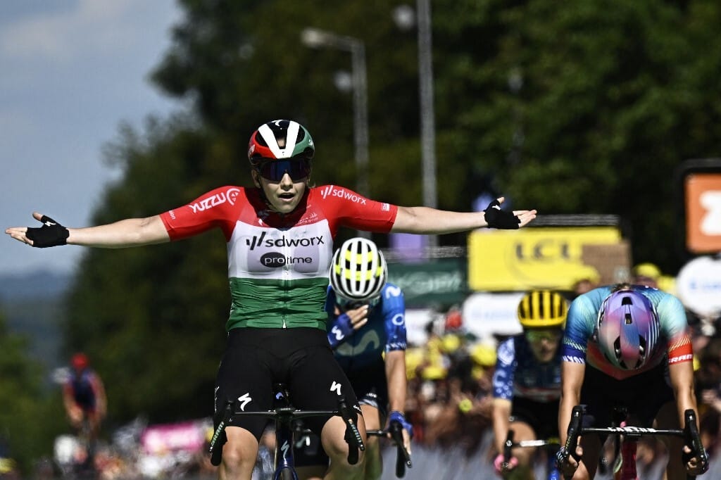 Vas Kata Blanka nyerte a női Tour de France 5. szakaszát