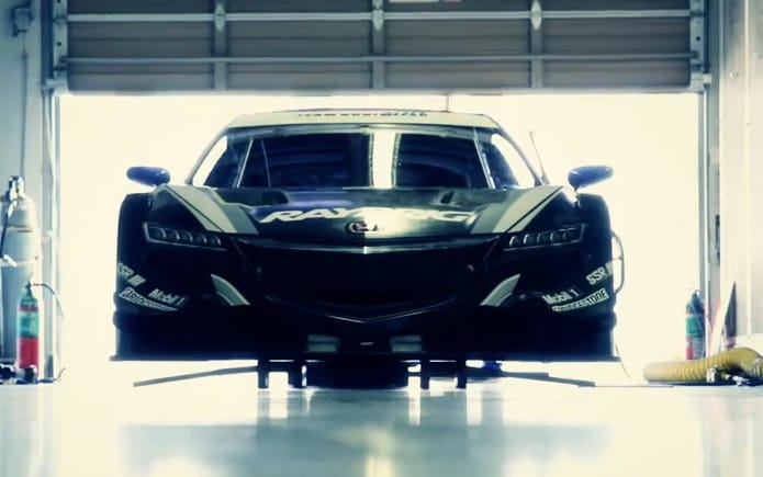 Pályán már szépen szól a legjobban várt Honda