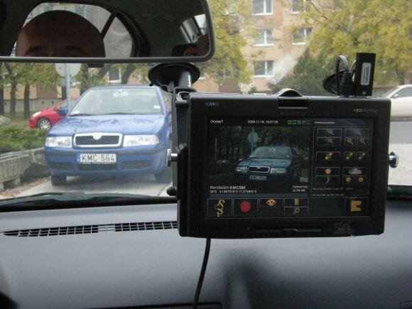 Filctollal rajzolt rendszámmal közlekedett egy baranyai férfi