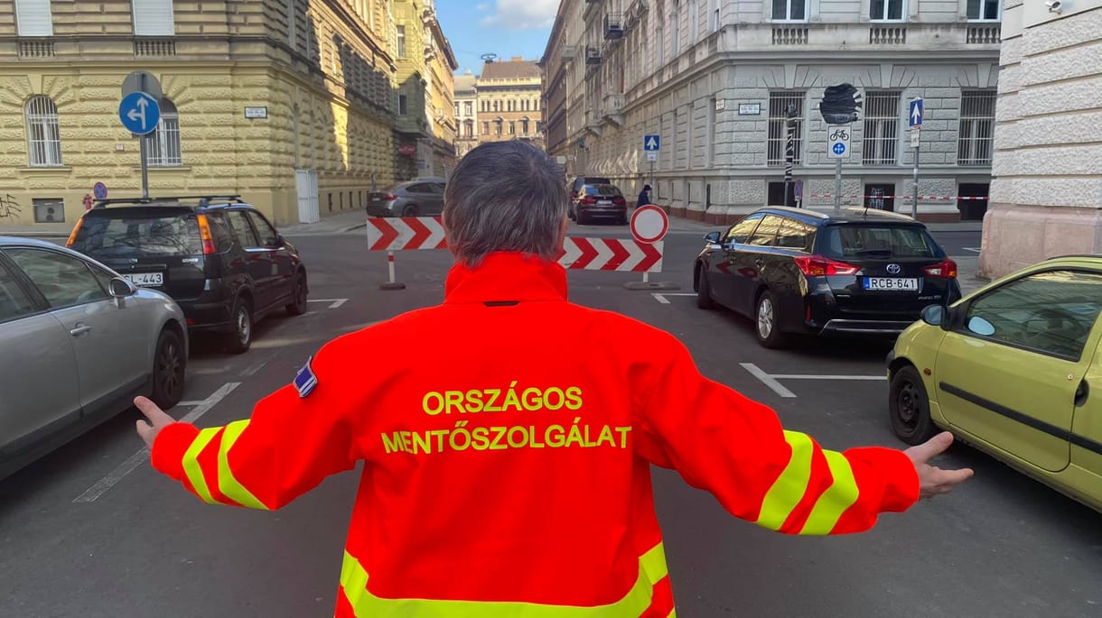 Lezárták a mentők riasztási útvonalát egy építkezés miatt