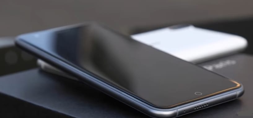 Igazán szép: szinte csak kijelző ez a telefon