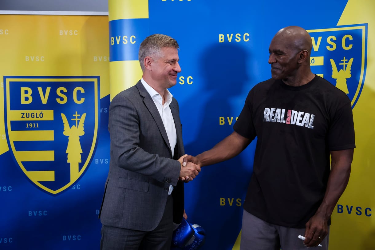 Óbudán tartott edzést a bokszlegenda Evander Holyfield