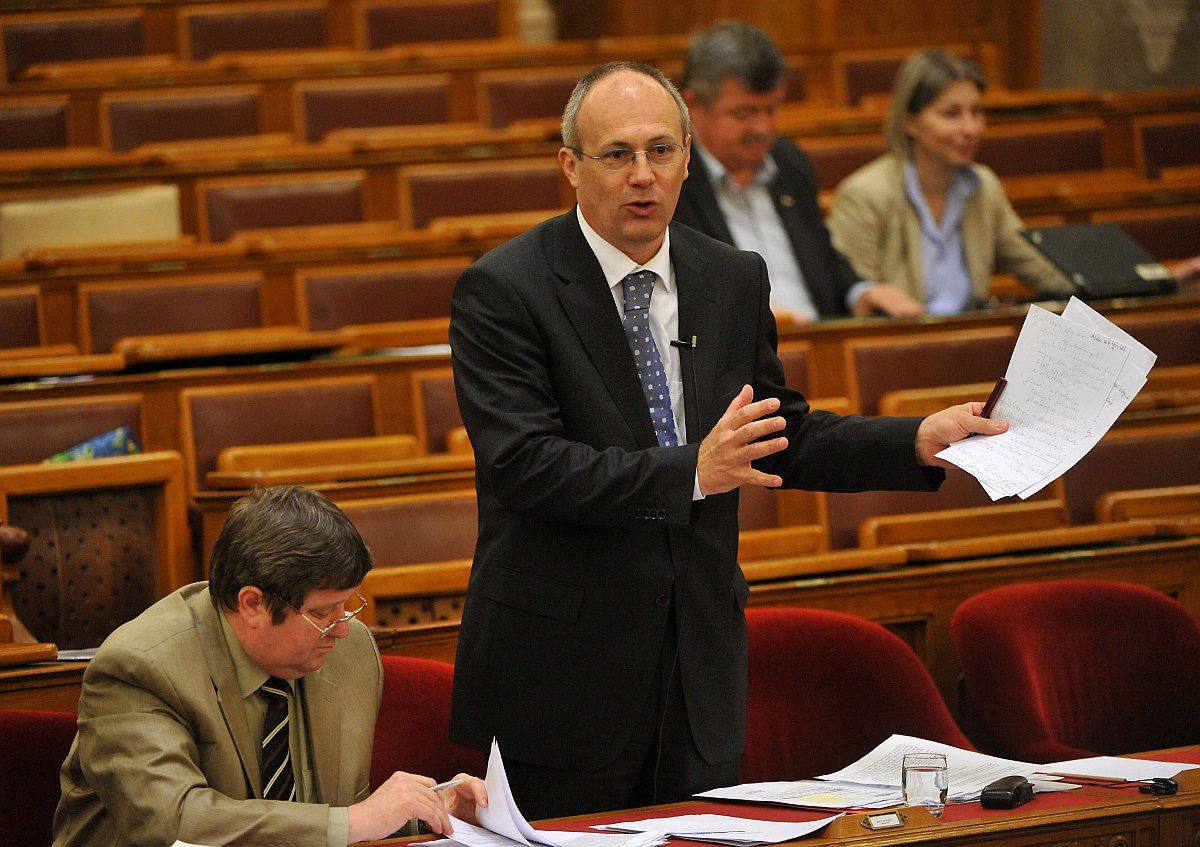 Szócska a kórházbezárási hírekről: valakinek érdeke a zavarkeltés