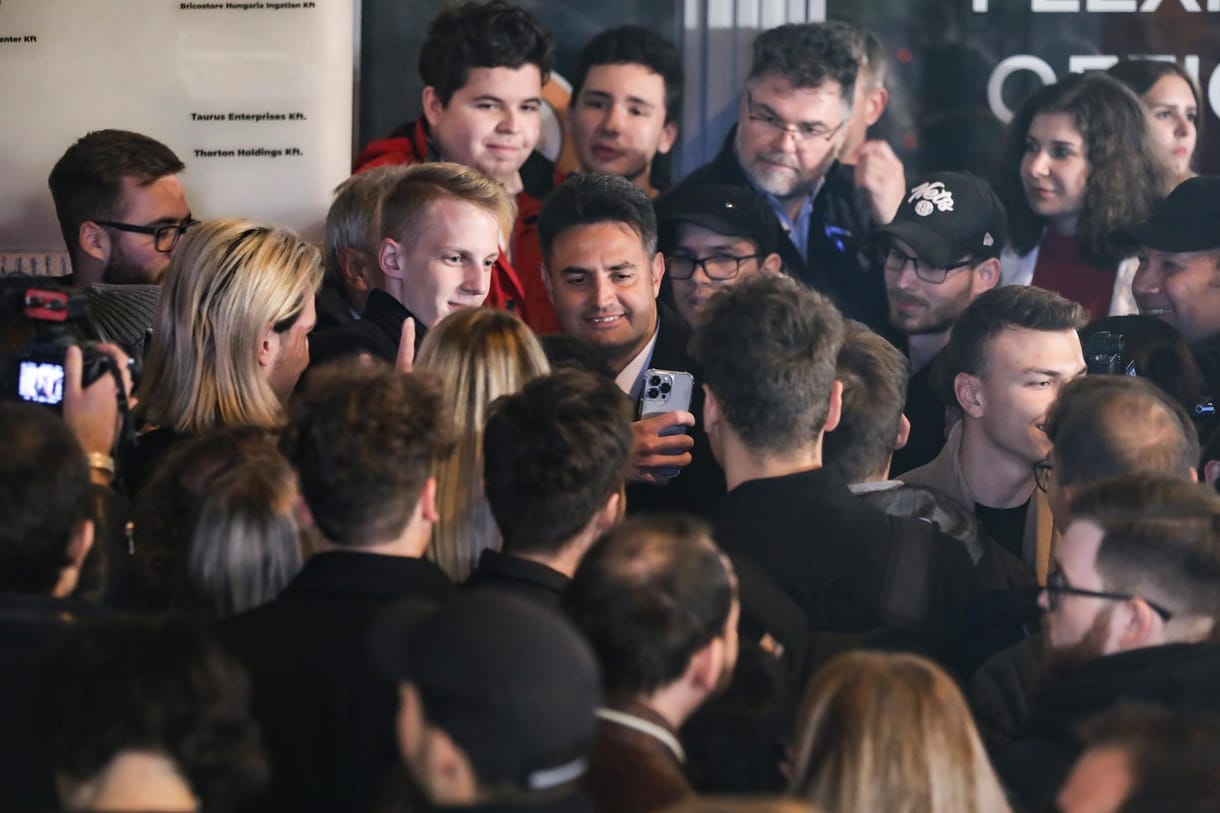 Ízig-vérig politikust választottak az előválasztók a politikai elittel szemben