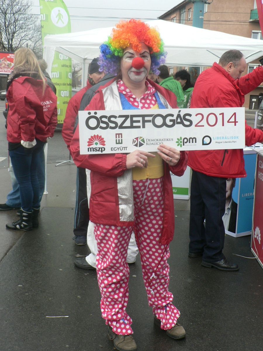 Lenyúlta a zuglói MSZP a CÖF bohócát